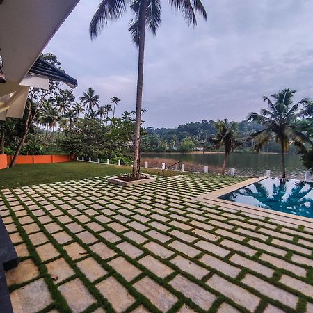 Fragrant Nature Backwater Resort&Ayurveda Spa Kollam Extérieur photo