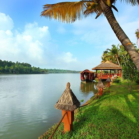 Fragrant Nature Backwater Resort&Ayurveda Spa Kollam Facilités photo