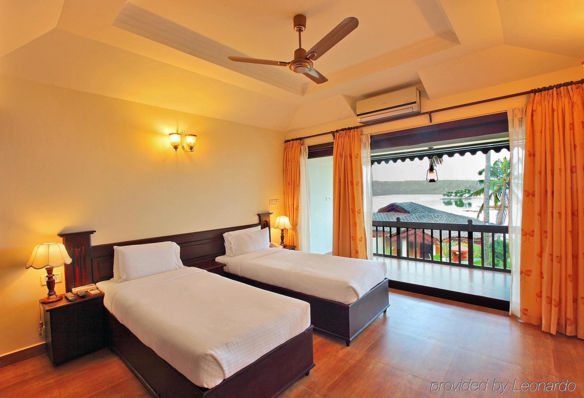 Fragrant Nature Backwater Resort&Ayurveda Spa Kollam Chambre photo