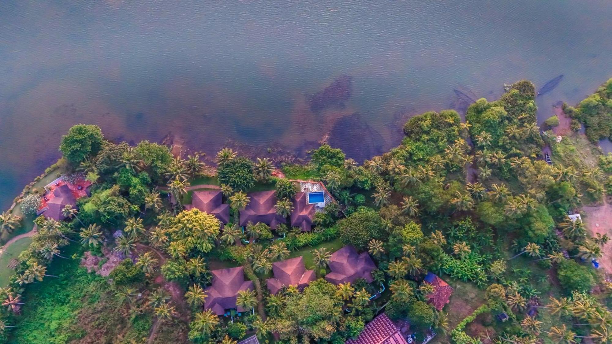 Fragrant Nature Backwater Resort&Ayurveda Spa Kollam Extérieur photo