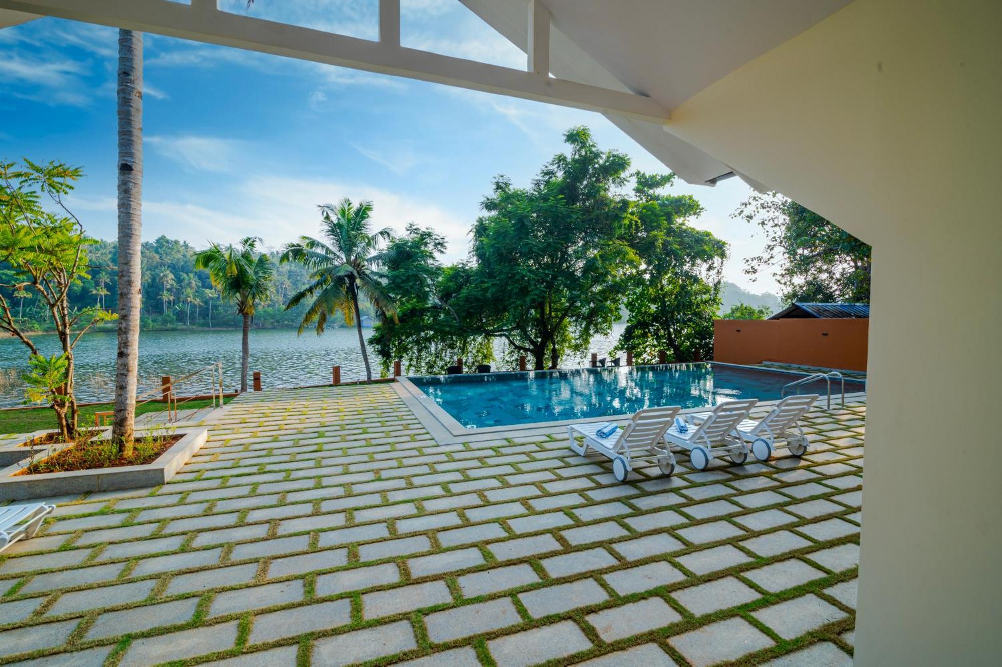 Fragrant Nature Backwater Resort&Ayurveda Spa Kollam Extérieur photo