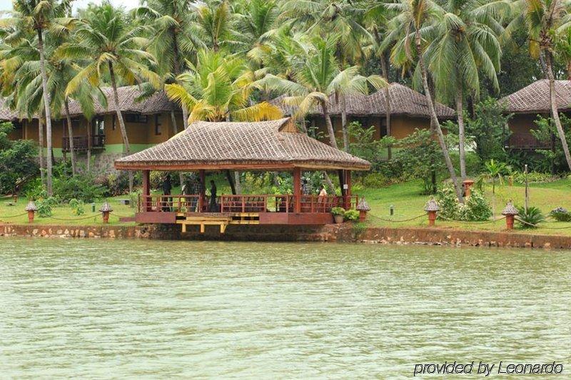 Fragrant Nature Backwater Resort&Ayurveda Spa Kollam Extérieur photo