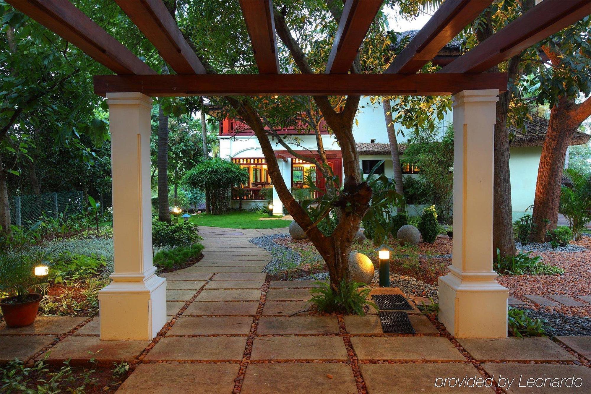 Fragrant Nature Backwater Resort&Ayurveda Spa Kollam Extérieur photo